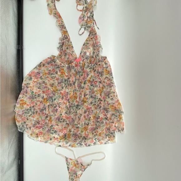 Victoria's Secret Cream Pink Floral Sheer Chemise Thong Lingerie Two Piece Set M - Picture 2 of 12